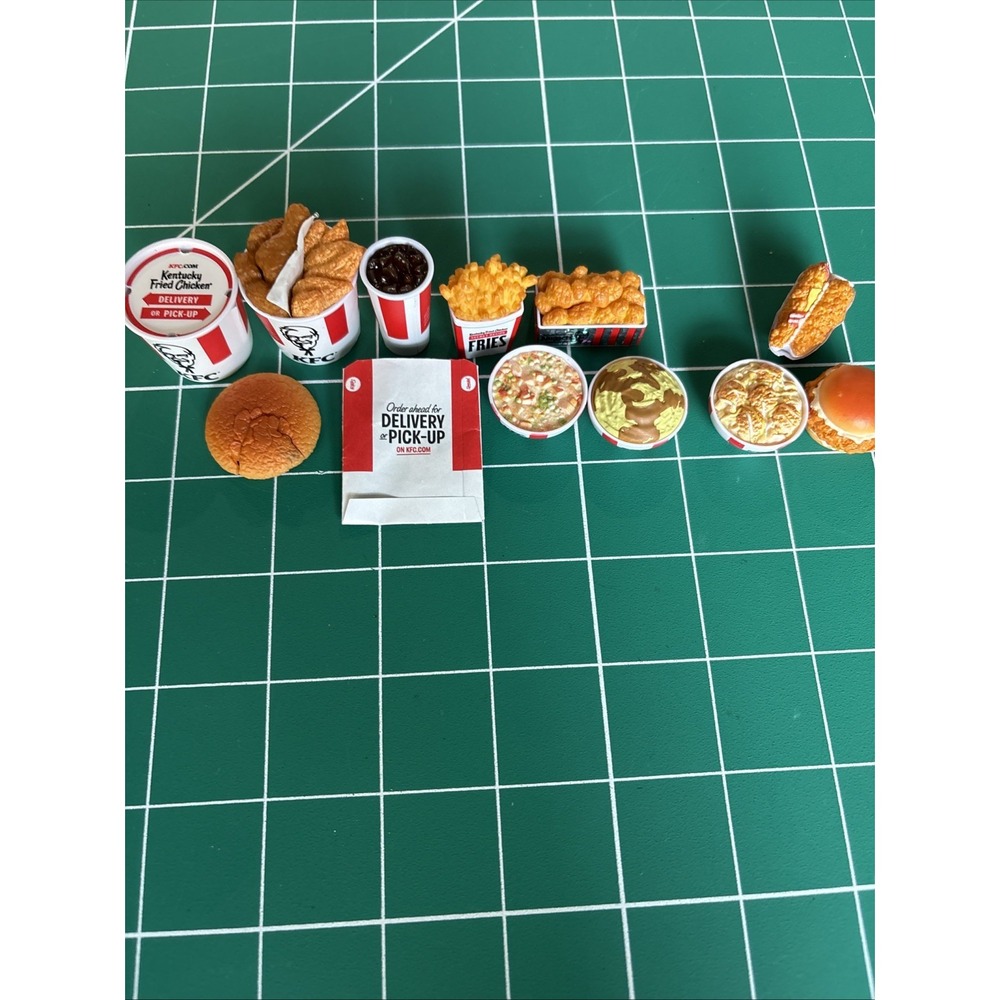Dollhouse Miniature Kentucky Fried Chicken Takeout Fake Food Accessory 12 Pieces
